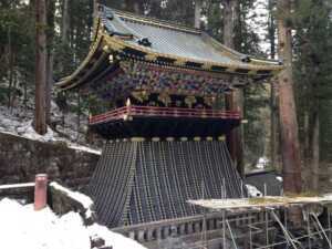 Wikipediaより：輪王寺大猷院霊廟鐘楼　